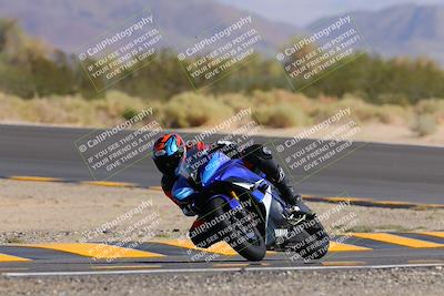 media/Oct-08-2022-SoCal Trackdays (Sat) [[1fc3beec89]]/Turn 10 (945am)/